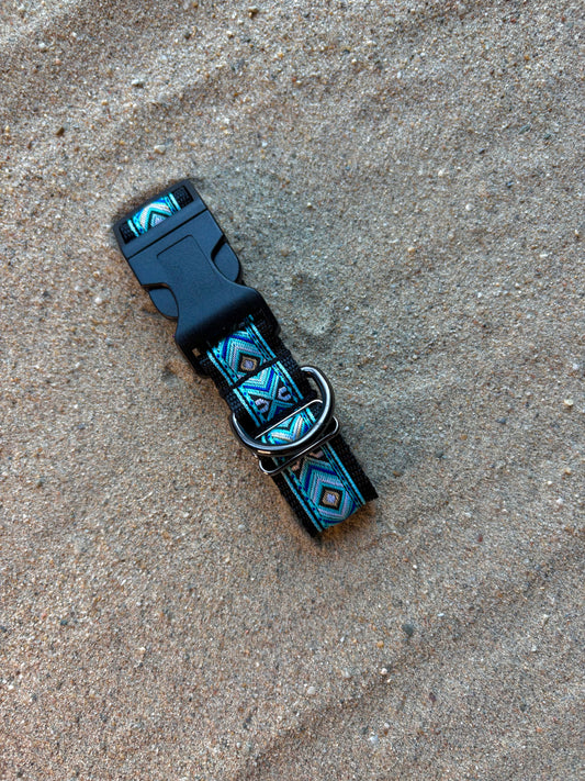 Halsband sea